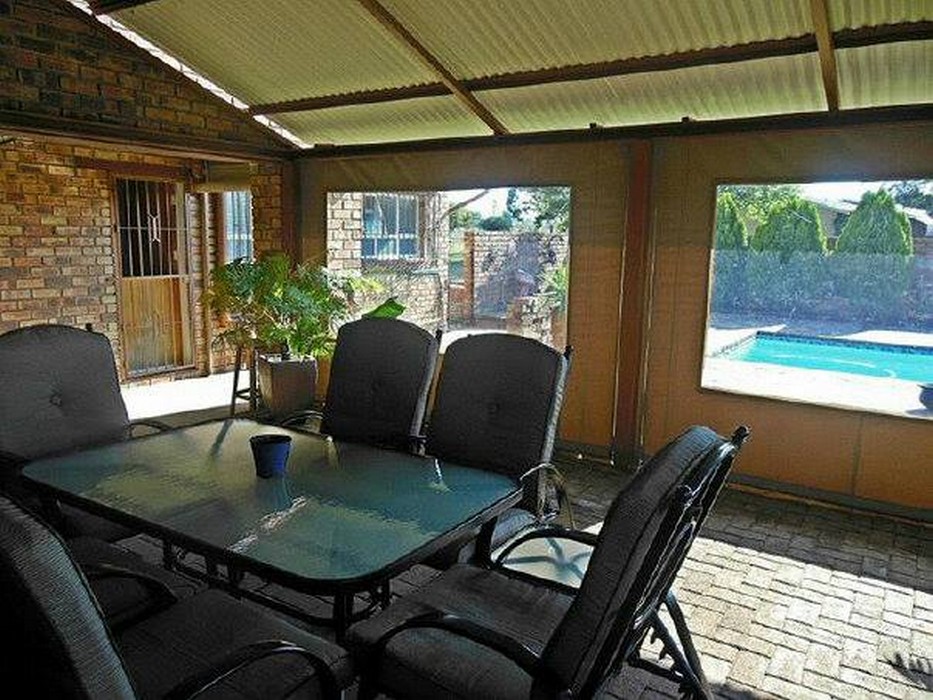 Canvas Blinds | Outdoor Blinds | Canvas Side for Lapas | Lapa Covers | Patio Side Covers